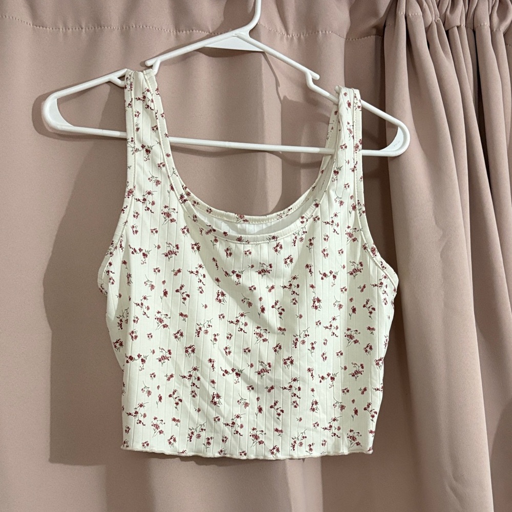 SHEIN Cream Floral Crop Top